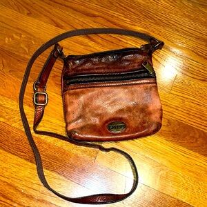 Fossil boho styled distressed crossbody leather bag, preowned condition OS